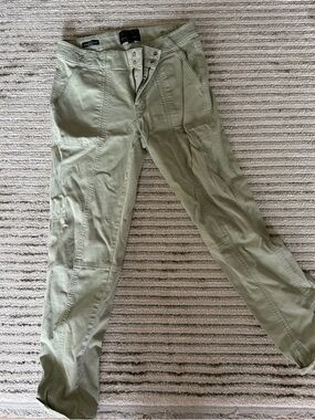 White House Black Market Pret-a-Pedi Pants